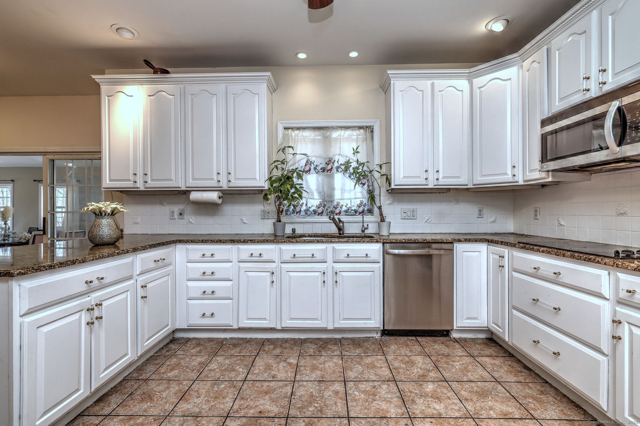 340 Webb Circle, Monroe, Connecticut image 7