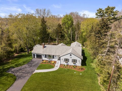 218 Neck Road Madison CT 06443