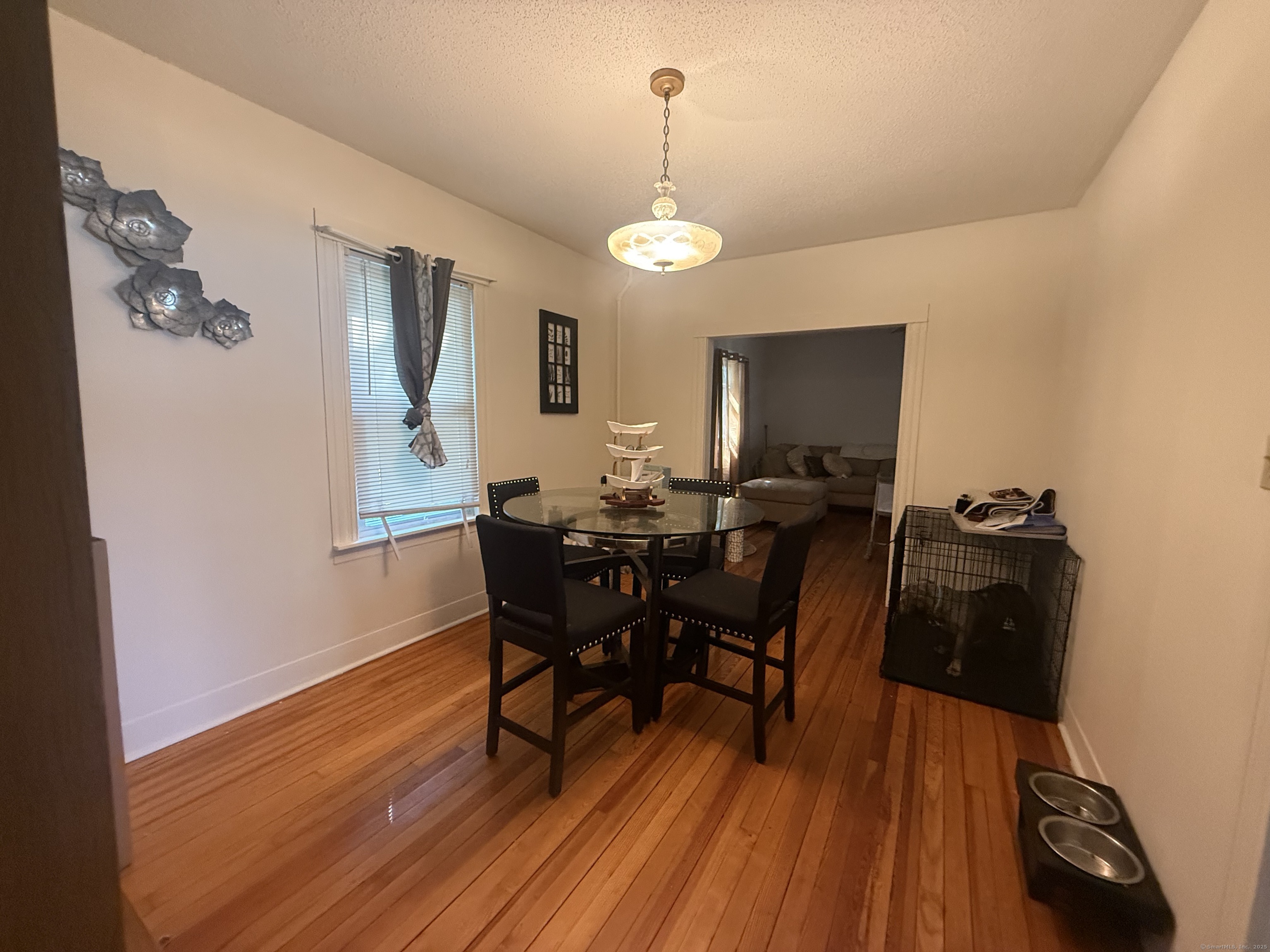 Bristol, Connecticut 06010, United States, 3 Bedrooms Bedrooms, ,2 BathroomsBathrooms,Residential,Active,170727