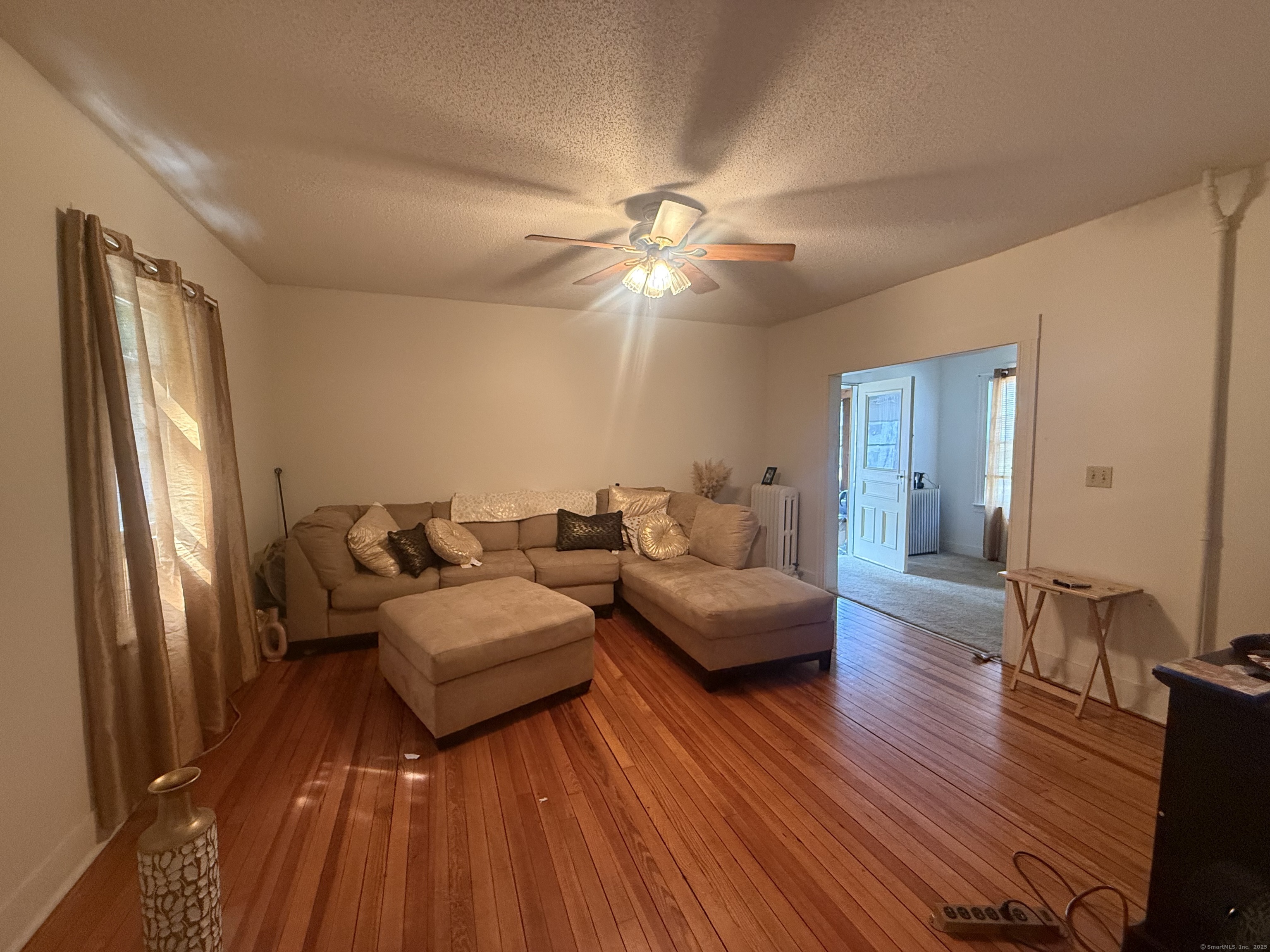 Bristol, Connecticut 06010, United States, 3 Bedrooms Bedrooms, ,2 BathroomsBathrooms,Residential,Active,170727