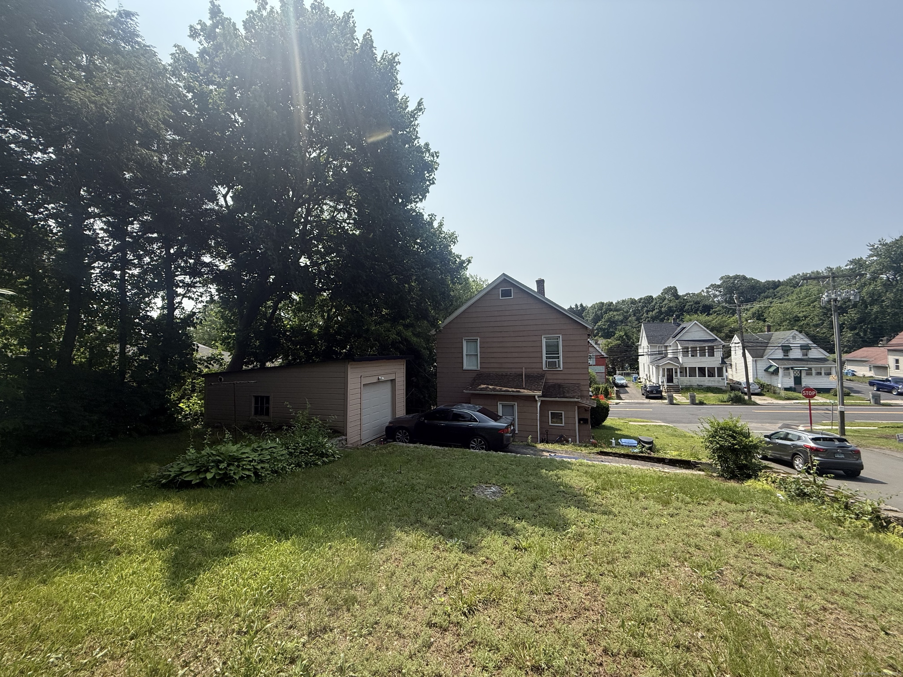 Bristol, Connecticut 06010, United States, 3 Bedrooms Bedrooms, ,2 BathroomsBathrooms,Residential,Active,170727