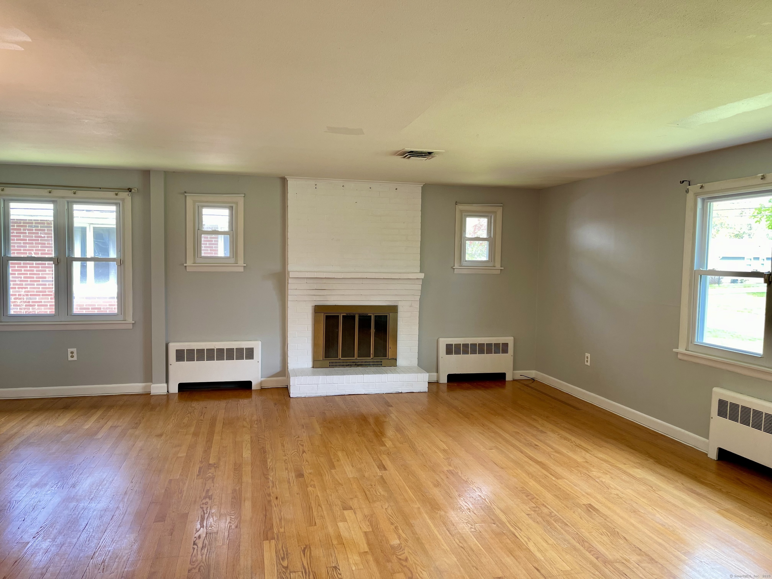 West Hartford, Connecticut 06117, United States, 3 Bedrooms Bedrooms, ,2 BathroomsBathrooms,Residential,Active,122746