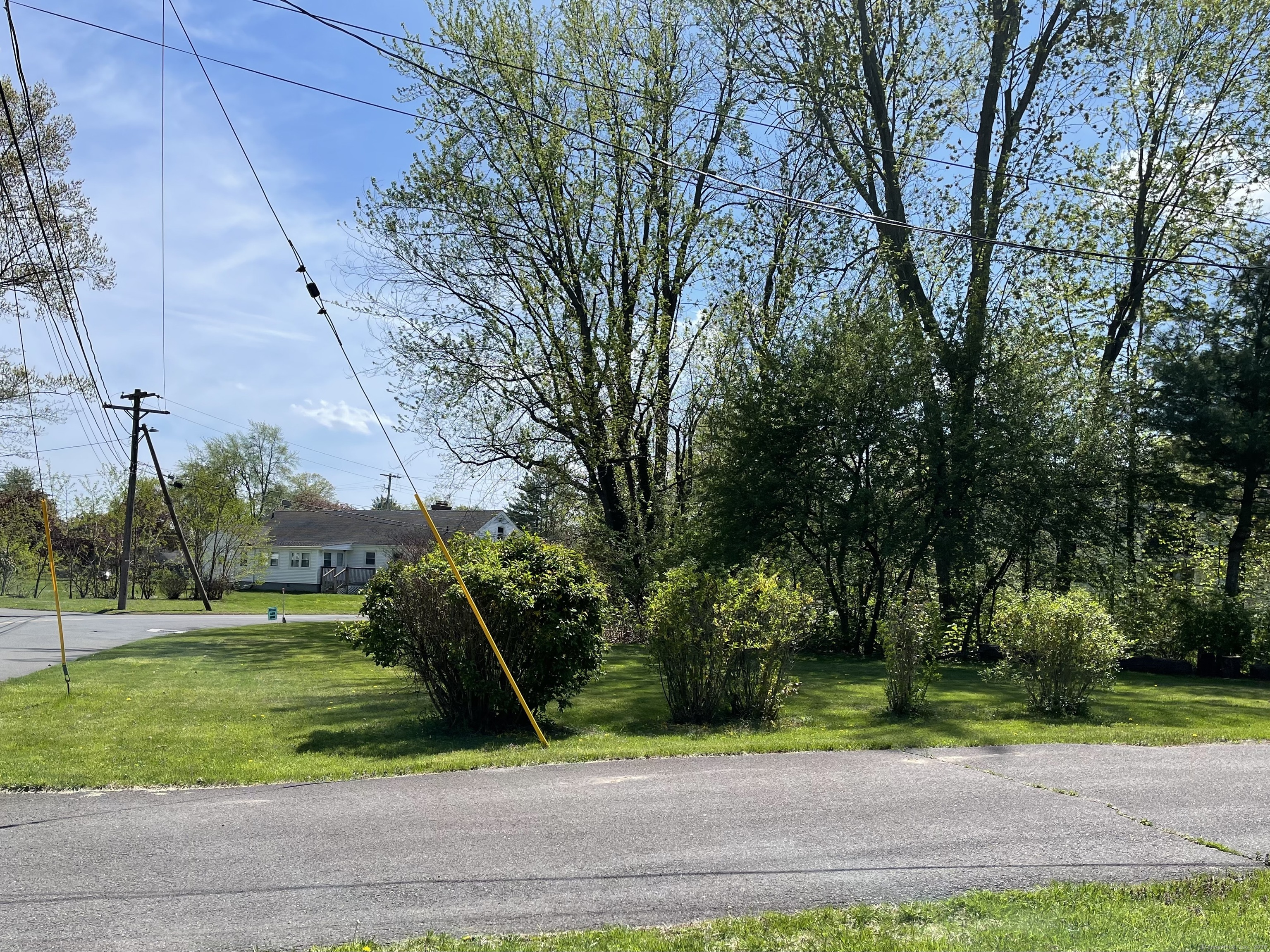 West Hartford, Connecticut 06117, United States, 3 Bedrooms Bedrooms, ,2 BathroomsBathrooms,Residential,Active,122746