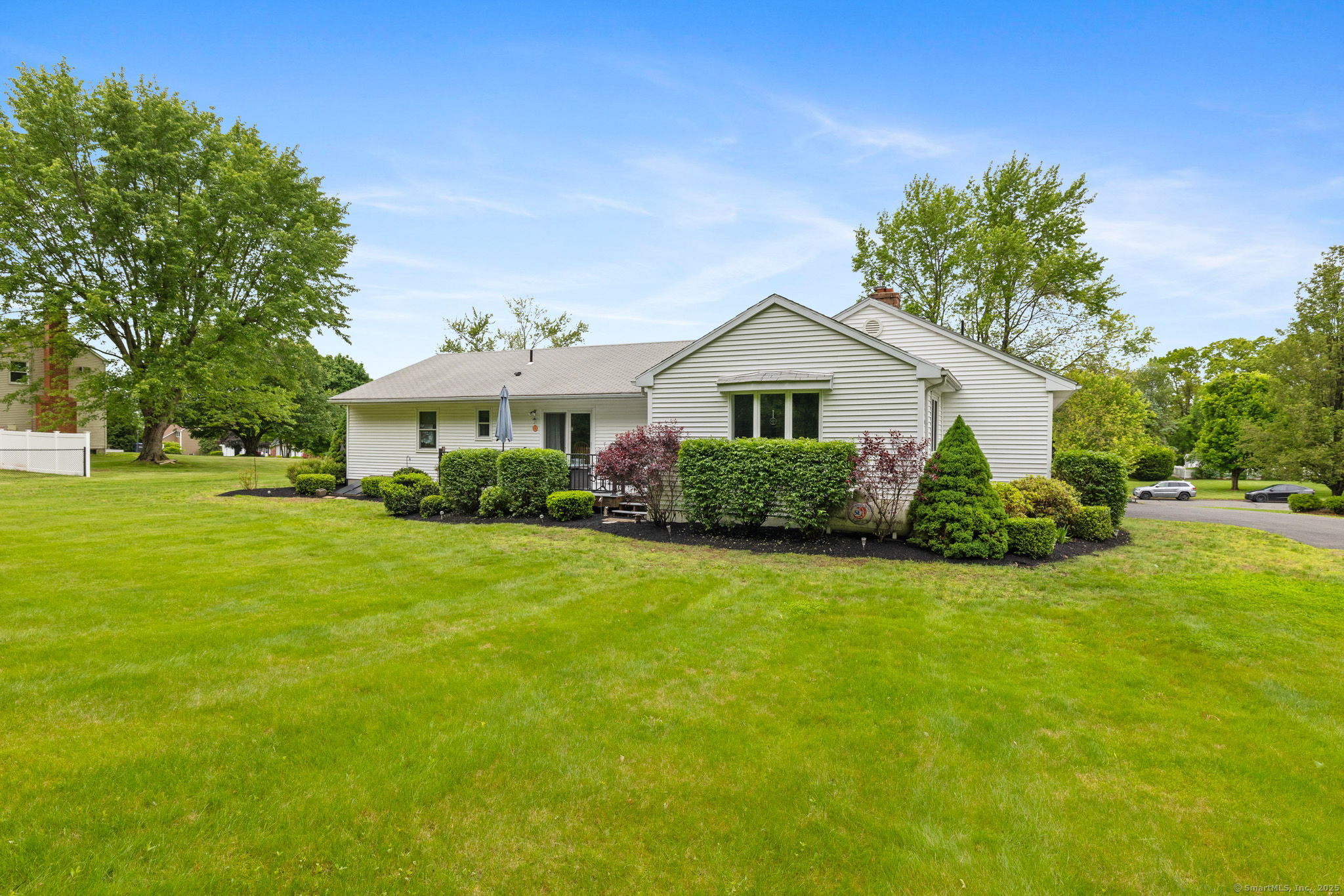 19 Ridgeview Drive, Ellington, Connecticut image 5
