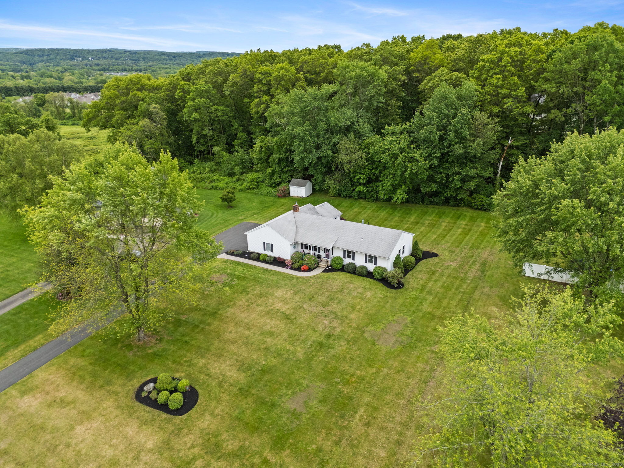 19 Ridgeview Drive, Ellington, Connecticut image 4