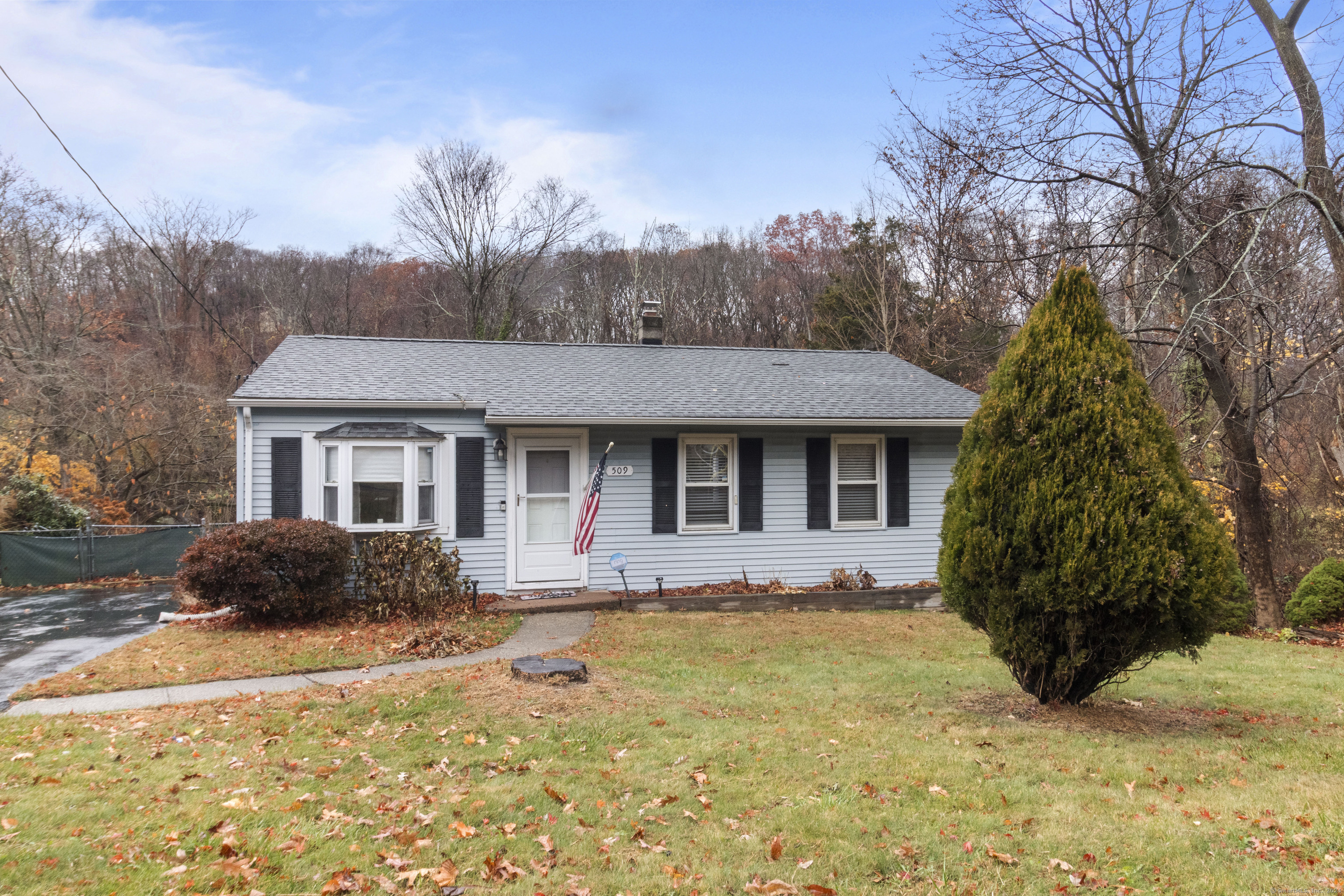 Property for Sale at 509 Foxon Road, East Haven, Connecticut - Bedrooms: 2 
Bathrooms: 1 
Rooms: 6  - $319,900