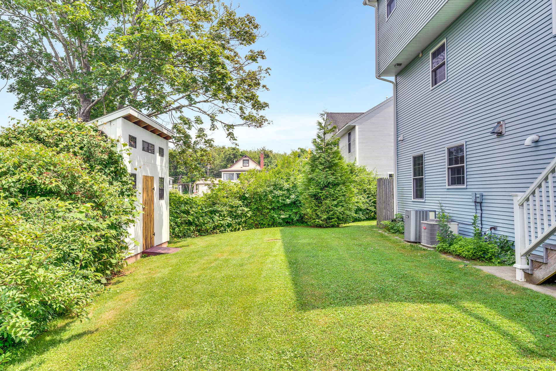 8 Green Acres Drive