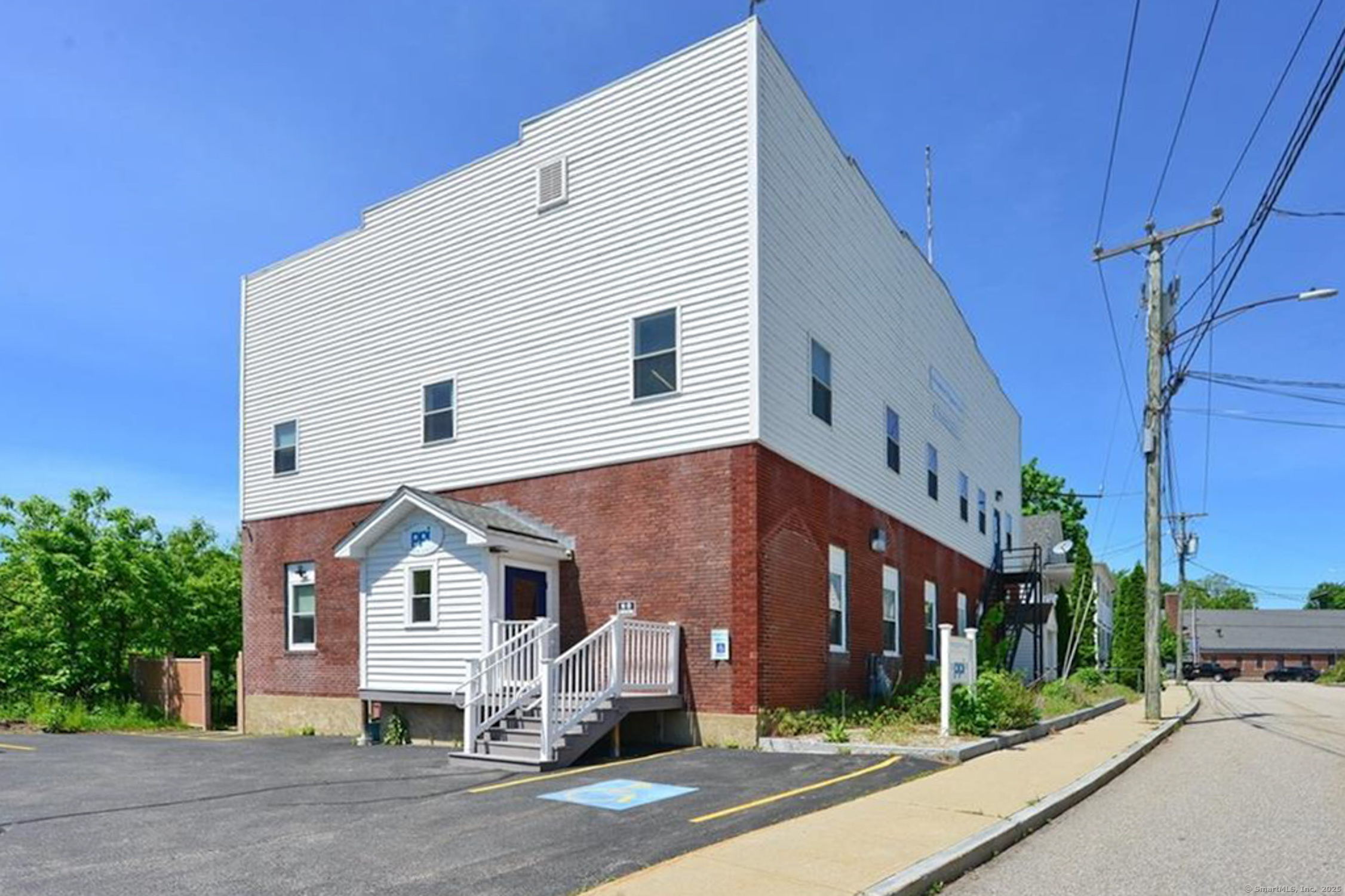 13 Water Street