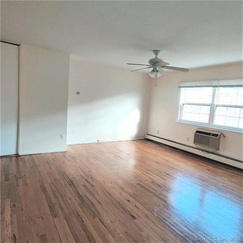 Tiny photo for 394 Courtland Avenue #3C, Stamford, CT 06906 (MLS # 24135778)