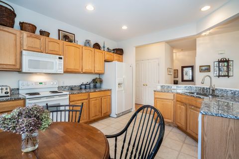 Tiny photo for 28 Meadowview Court #28, Canton, CT 06019 (MLS # 24157619)