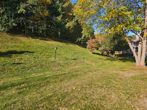 Tiny photo for 28 Meadowview Court #28, Canton, CT 06019 (MLS # 24157619)