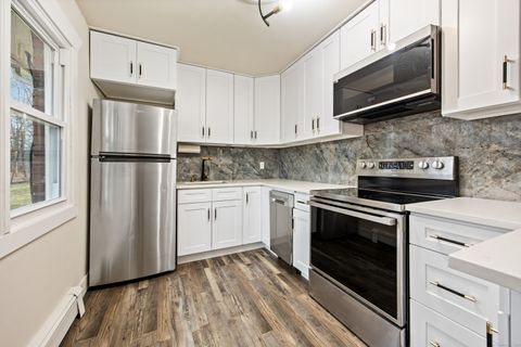 MLS: 24086596