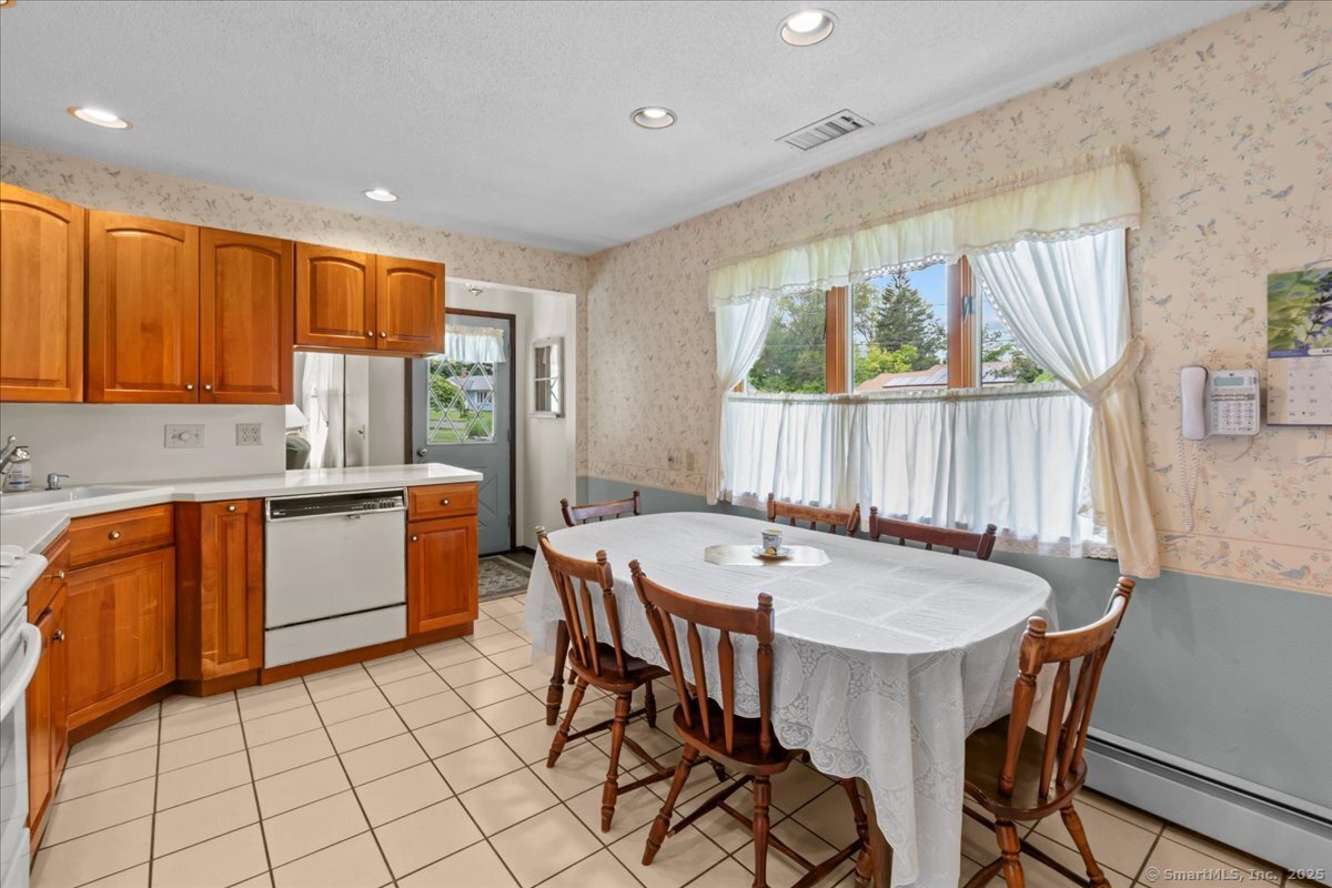 129 Mohawk Drive, Wallingford, Connecticut image 10