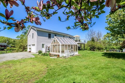 A home in New Milford