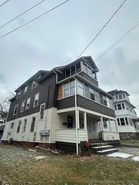 Property for Sale at Gridley Street, Bristol, Connecticut - Bedrooms: 6 
Bathrooms: 3 
Rooms: 15  - $375,000