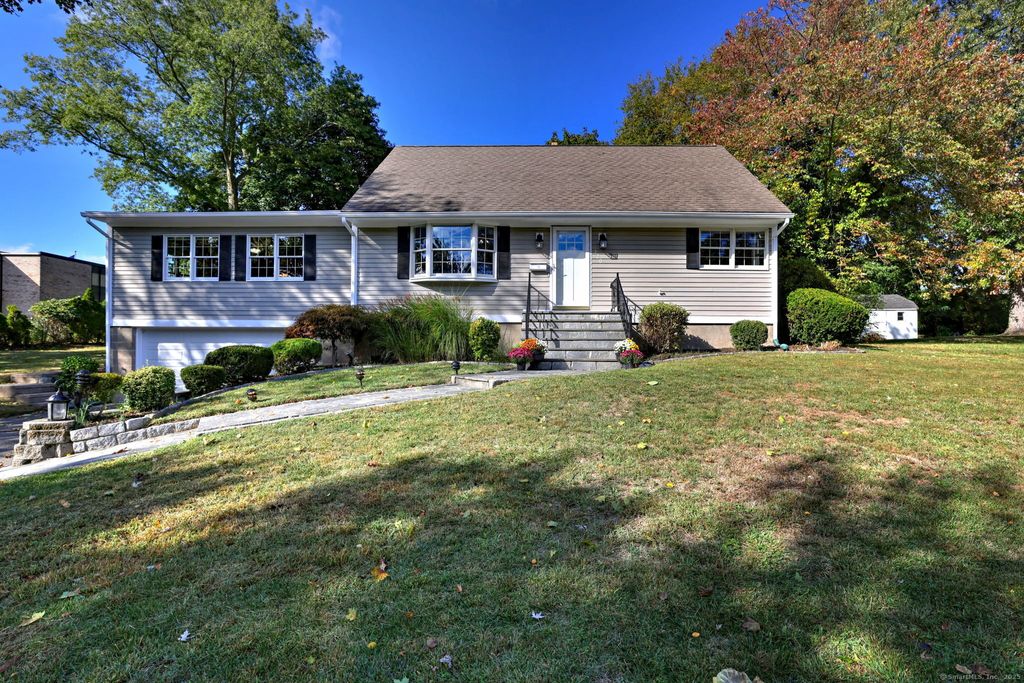 Photo of 320 Islandview Road, Stratford, CT 06614 (MLS # 24132804)