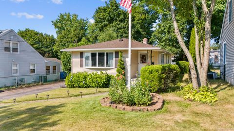 Photo of 118 Westminster Street, Hamden, CT 06518 (MLS # 24120867)