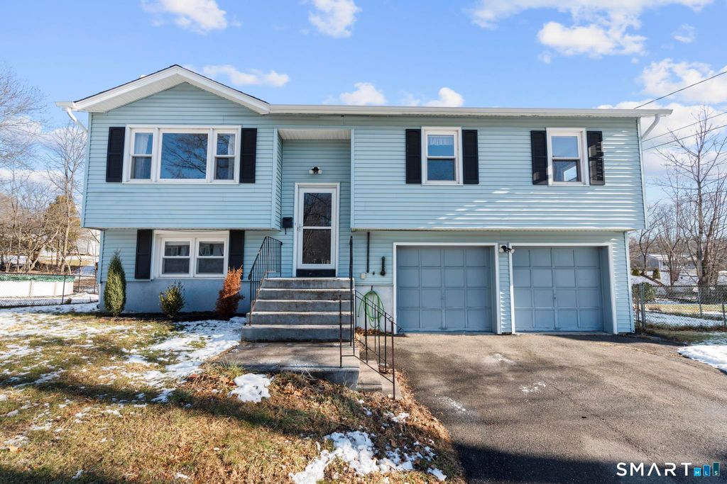 Photo of 50 Rose Circle, Meriden, CT 06450 (MLS # 24146129)