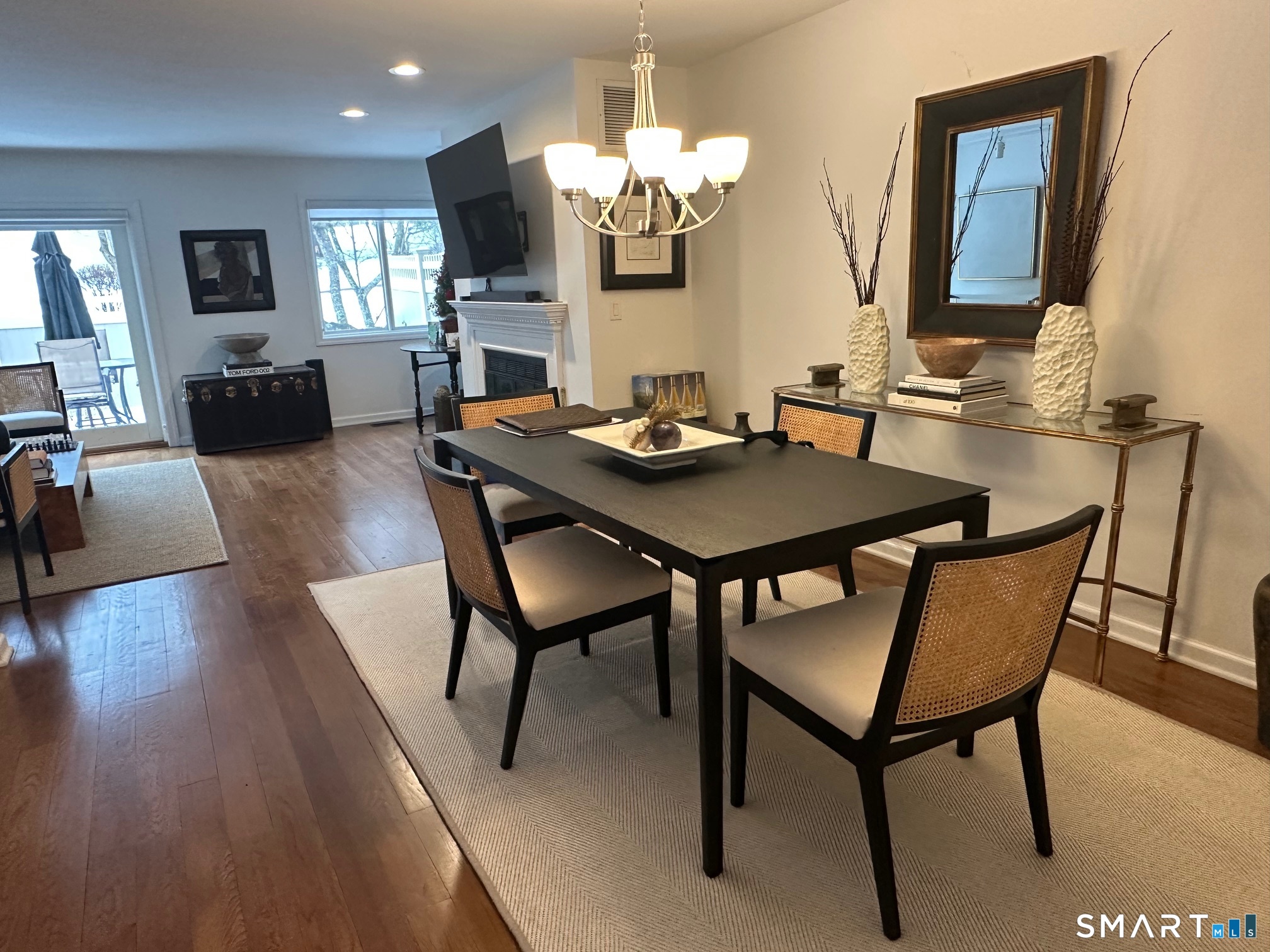 12 Boulevard Drive 15-104