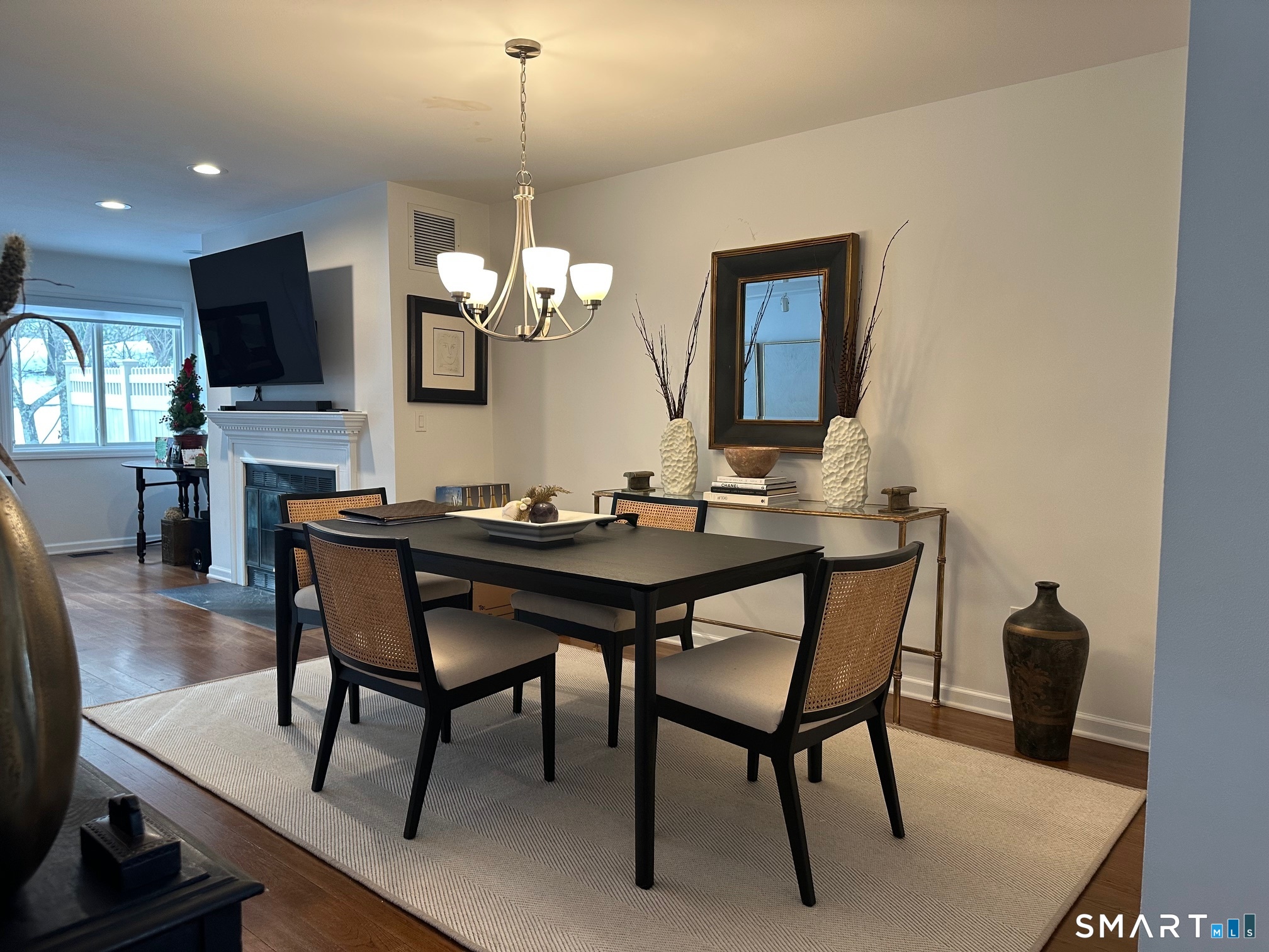 12 Boulevard Drive 15-104