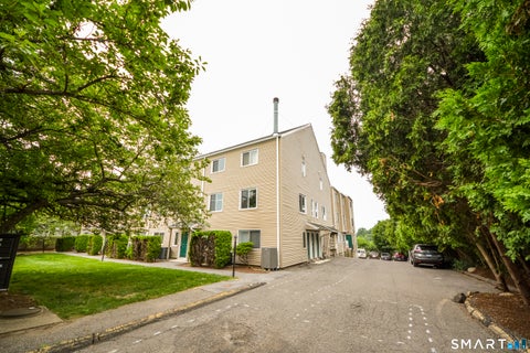 Photo of 31 Stuart Avenue #5, Norwalk, CT 06850 (MLS # 24192302)