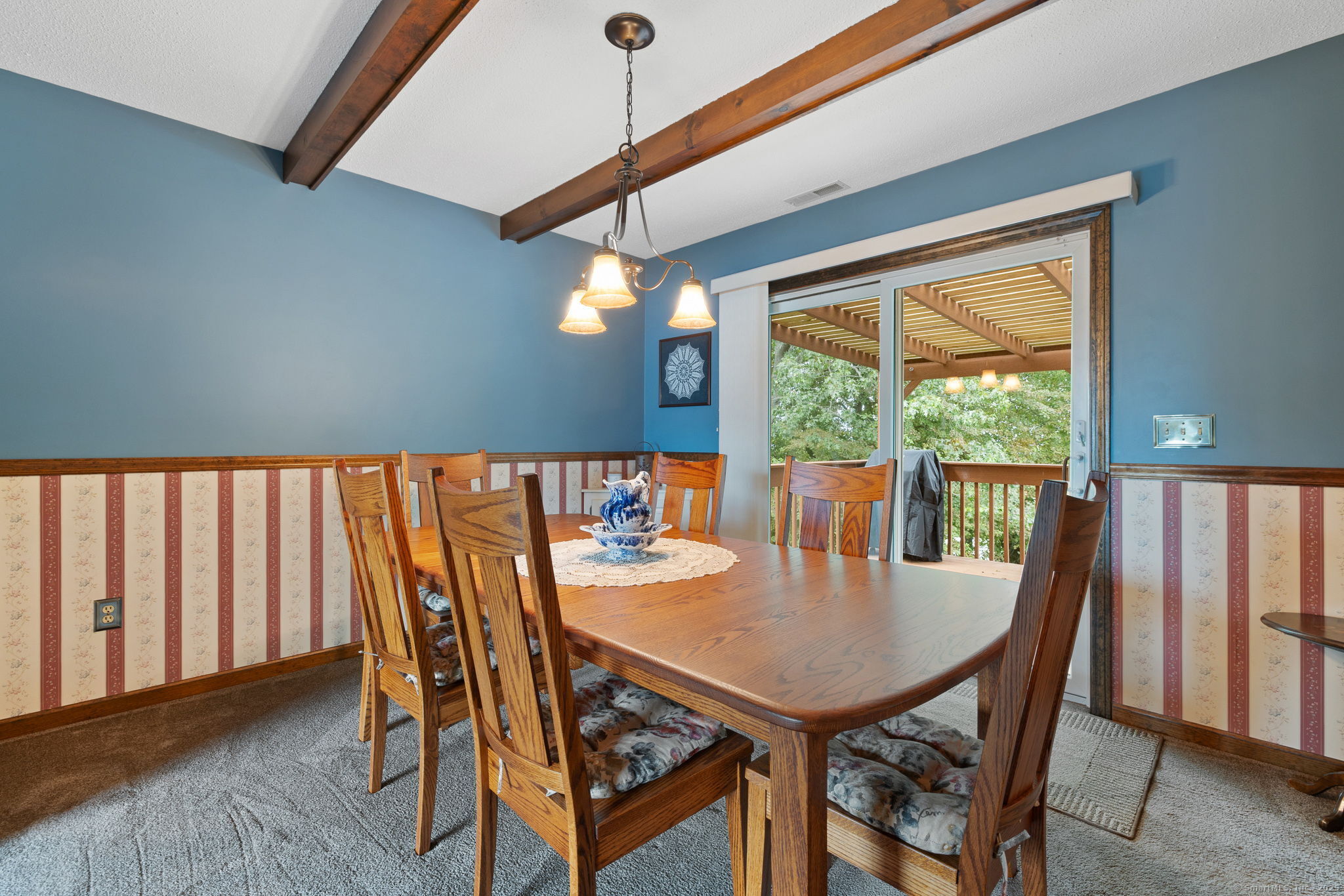 Waterbury, Connecticut 06705, United States, 5 Bedrooms Bedrooms, ,3 BathroomsBathrooms,Residential,Pending,210238