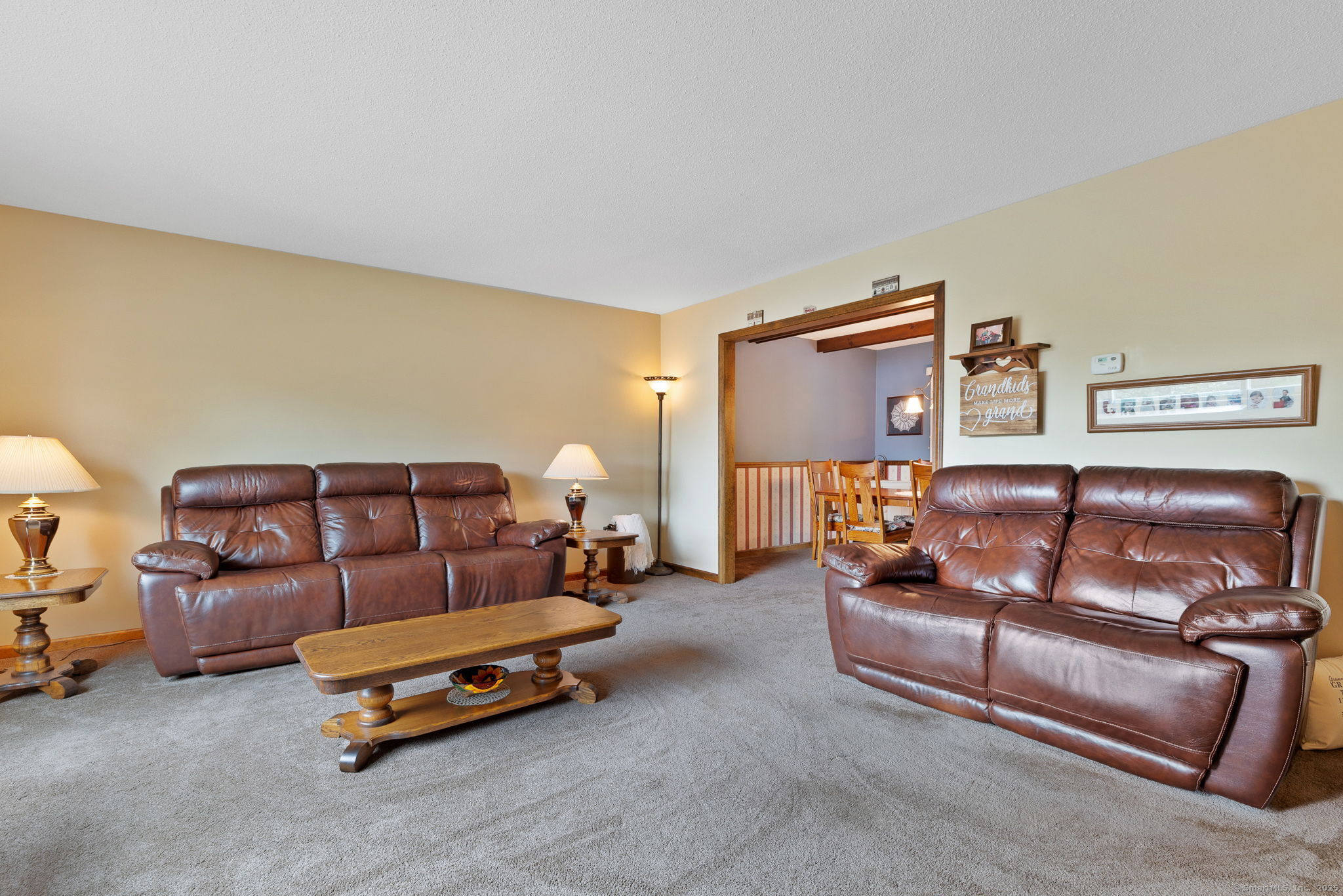 Waterbury, Connecticut 06705, United States, 5 Bedrooms Bedrooms, ,3 BathroomsBathrooms,Residential,Pending,210238