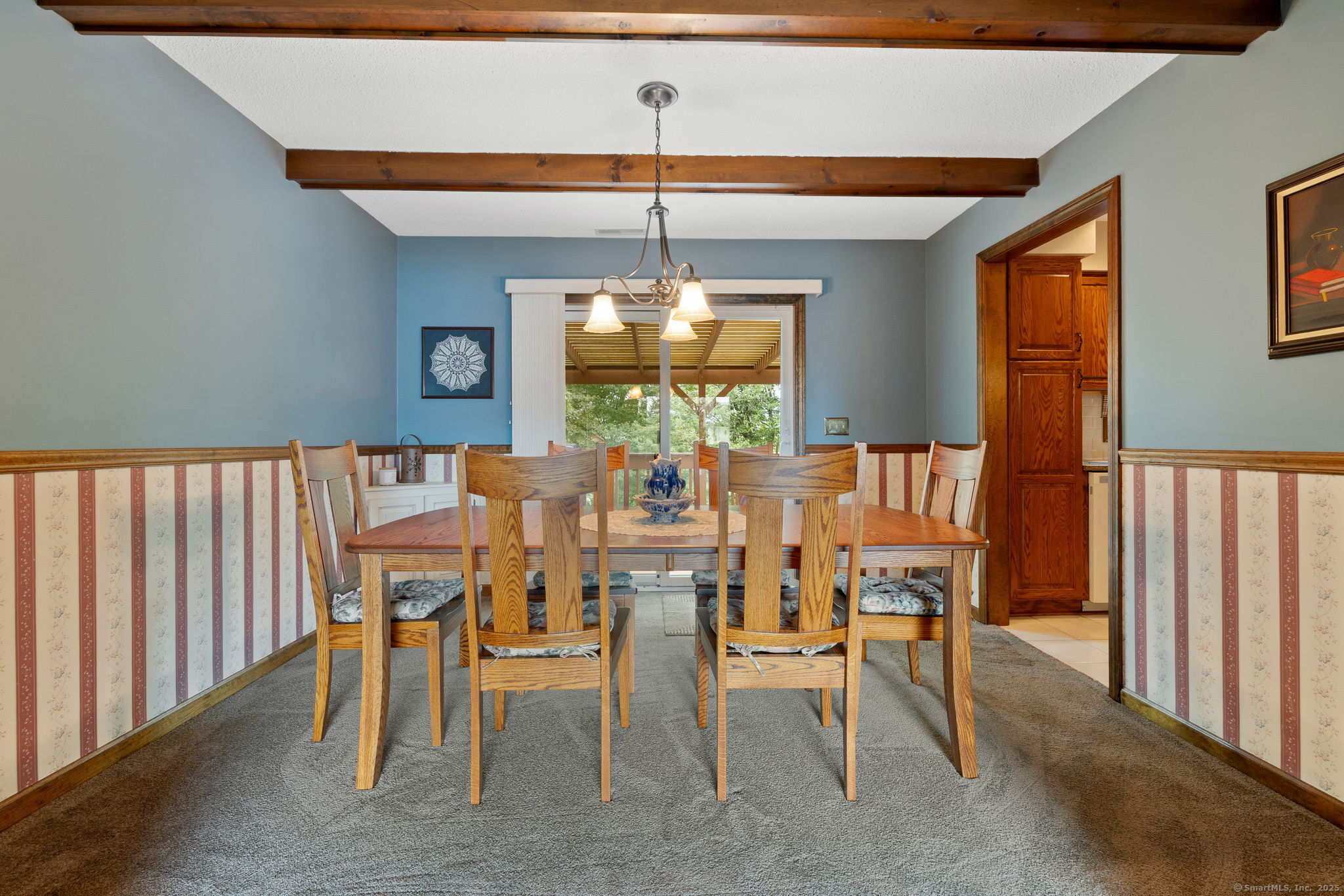 Waterbury, Connecticut 06705, United States, 5 Bedrooms Bedrooms, ,3 BathroomsBathrooms,Residential,Pending,210238