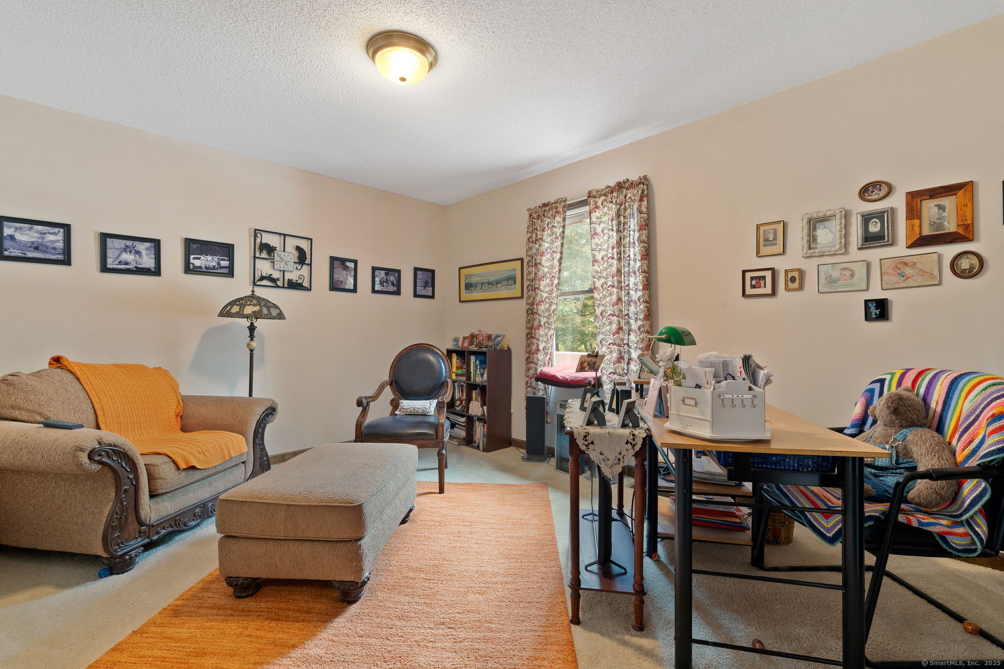 Waterbury, Connecticut 06705, United States, 5 Bedrooms Bedrooms, ,3 BathroomsBathrooms,Residential,Pending,210238