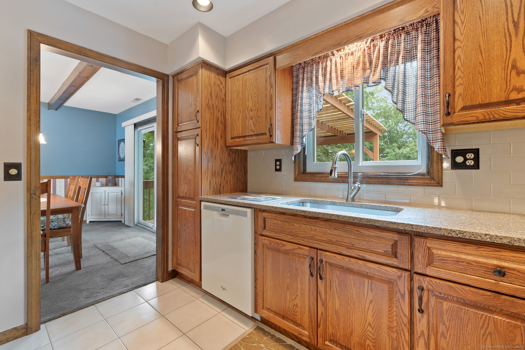 Waterbury, Connecticut 06705, United States, 5 Bedrooms Bedrooms, ,3 BathroomsBathrooms,Residential,Pending,210238