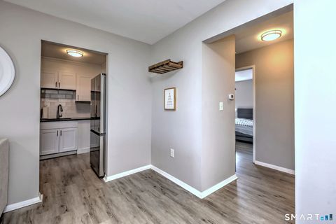 Tiny photo for 65 E Broadway #B, Milford, CT 06460 (MLS # 24165042)