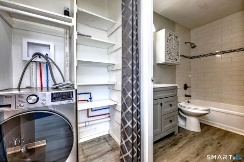 Tiny photo for 65 E Broadway #B, Milford, CT 06460 (MLS # 24165042)