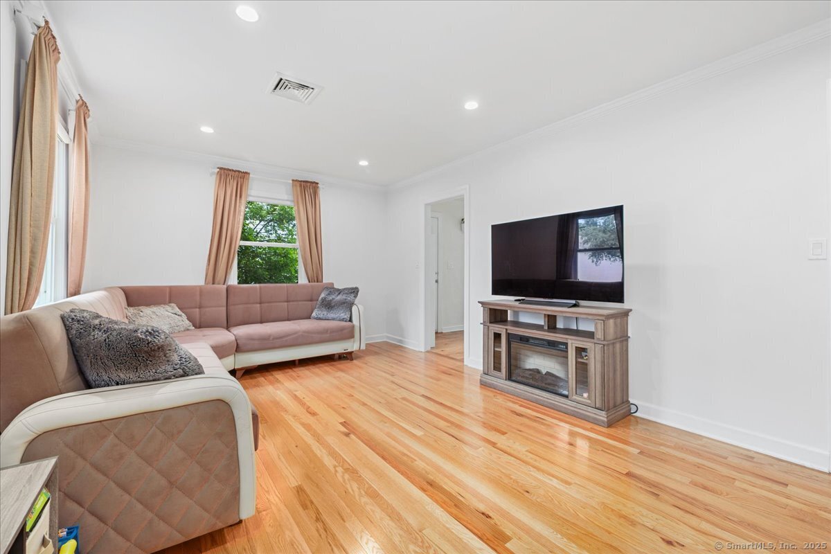 54 Mcmullen Avenue, Stamford, Connecticut image 14