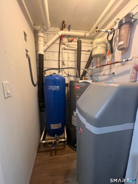 Tiny photo for 556 Pepper Street, Monroe, CT 06468 (MLS # 24164382)