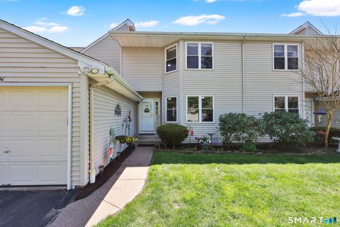 Photo of 10 Thistle Way #C, East Windsor, CT 06016 (MLS # 24172617)