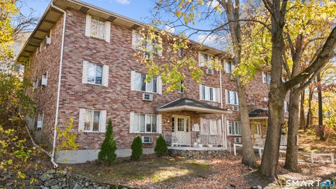 Multifamily For Sale - 25-37 Piedmont Street<br/> Waterbury, CT 06706