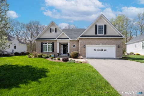 Condo For Sale - 305 Richmond Glen Drive<br/> Cheshire, CT 06410