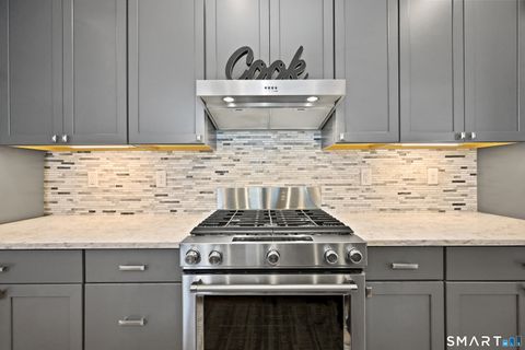 Tiny photo for 909 Tillinghast Drive #909, Oxford, CT 06478 (MLS # 24151108)