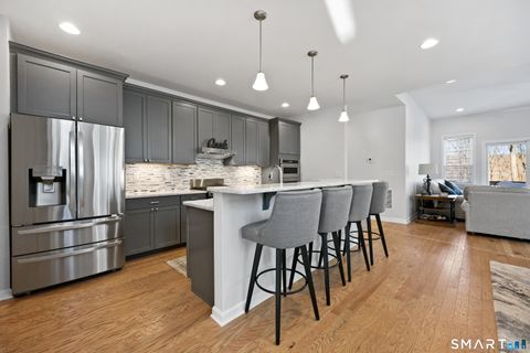 Tiny photo for 909 Tillinghast Drive #909, Oxford, CT 06478 (MLS # 24151108)