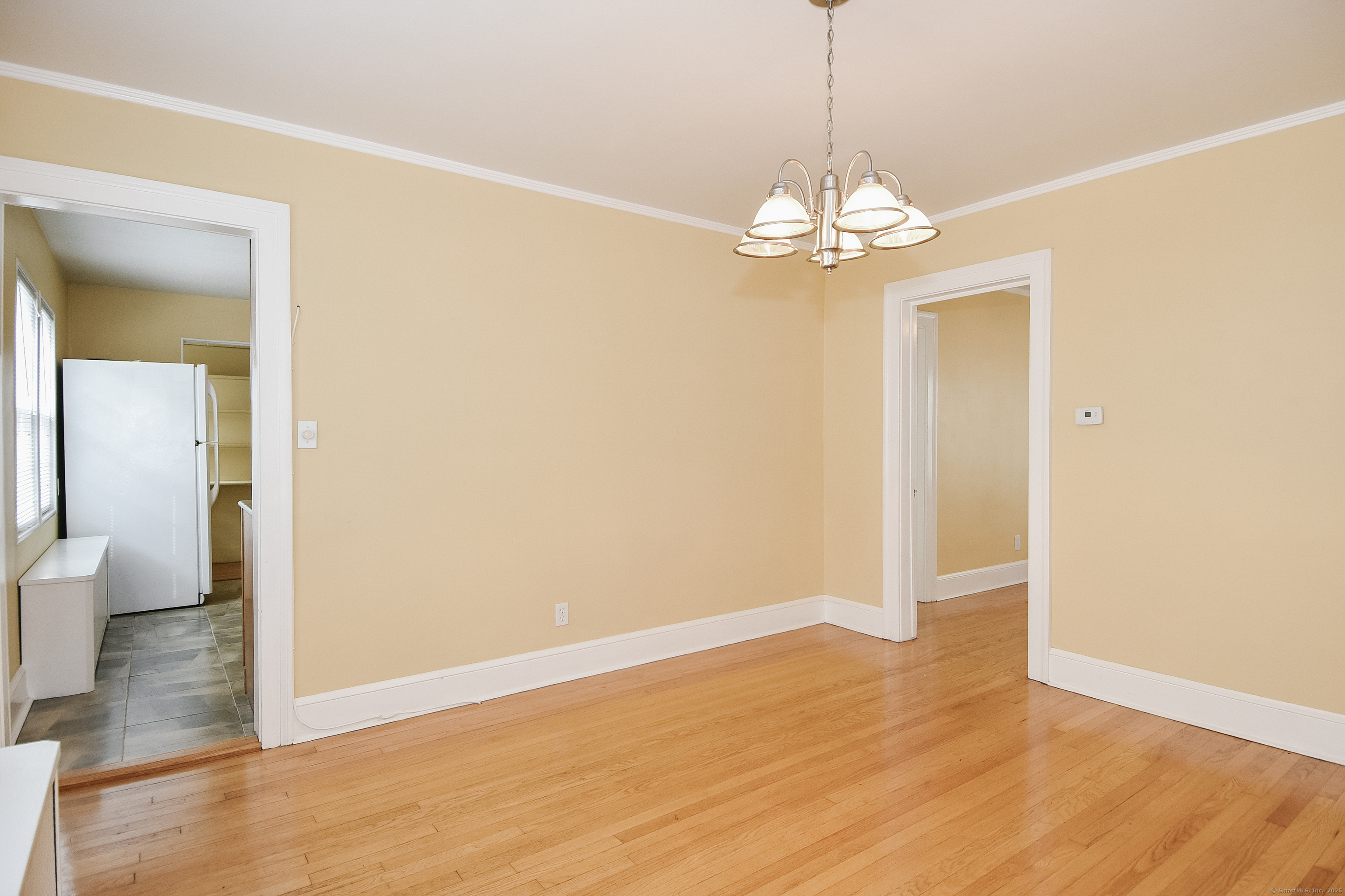 West Hartford, Connecticut 06119, United States, 3 Bedrooms Bedrooms, ,1 BathroomBathrooms,Residential,Pending,201346