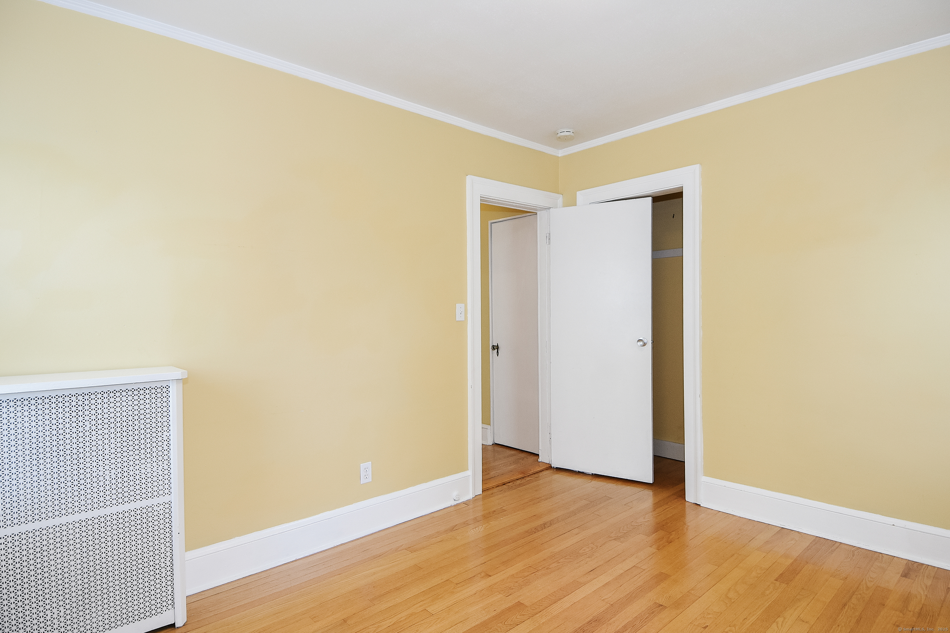 West Hartford, Connecticut 06119, United States, 3 Bedrooms Bedrooms, ,1 BathroomBathrooms,Residential,Pending,201346