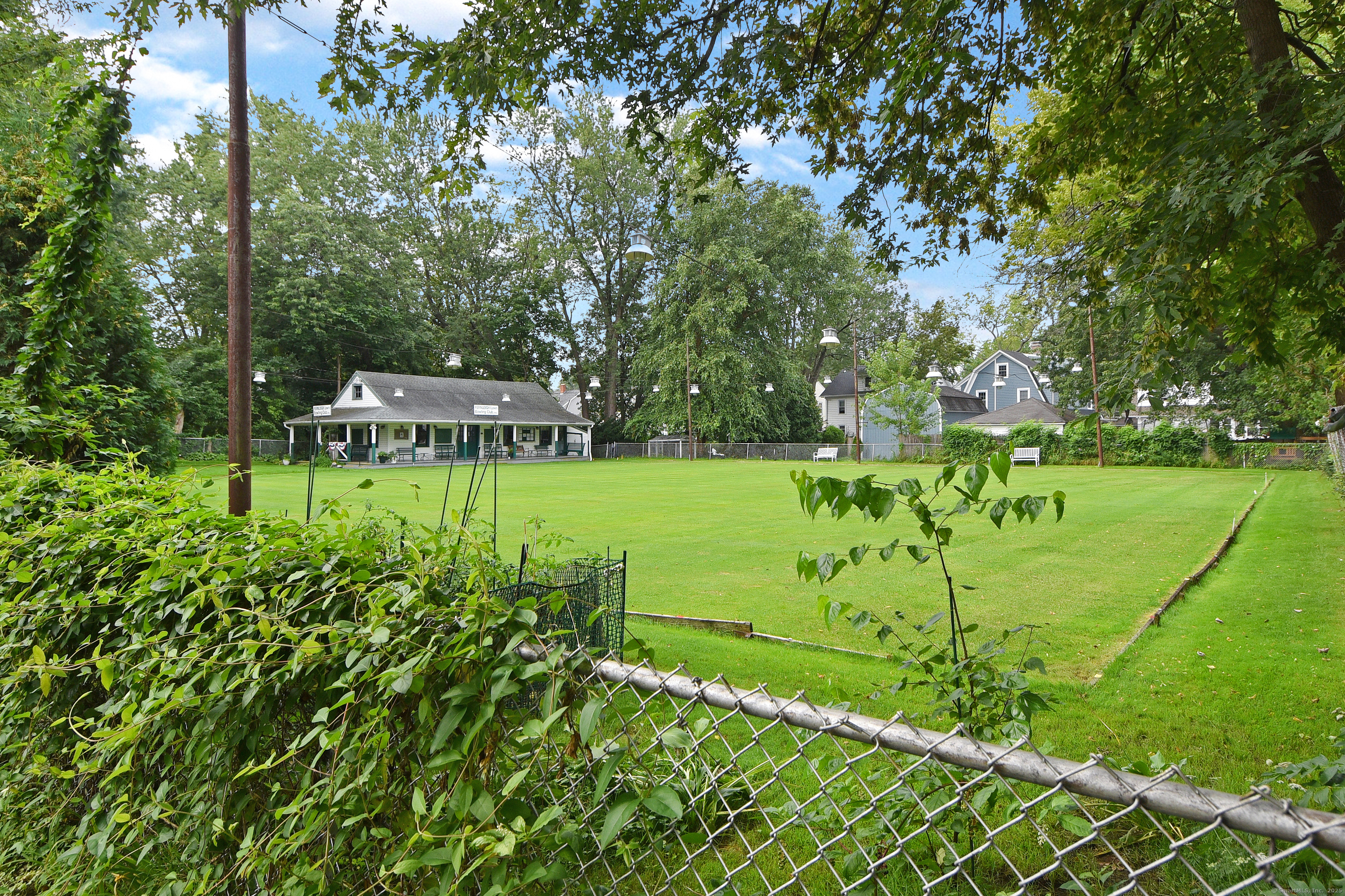 West Hartford, Connecticut 06119, United States, 3 Bedrooms Bedrooms, ,1 BathroomBathrooms,Residential,Pending,201346