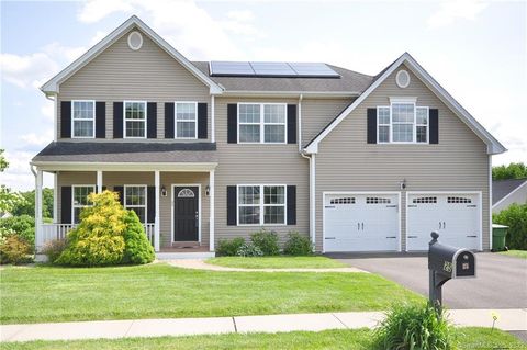 Photo of 25 Fawn Run, Cromwell, CT 06416 (MLS # 170576737)