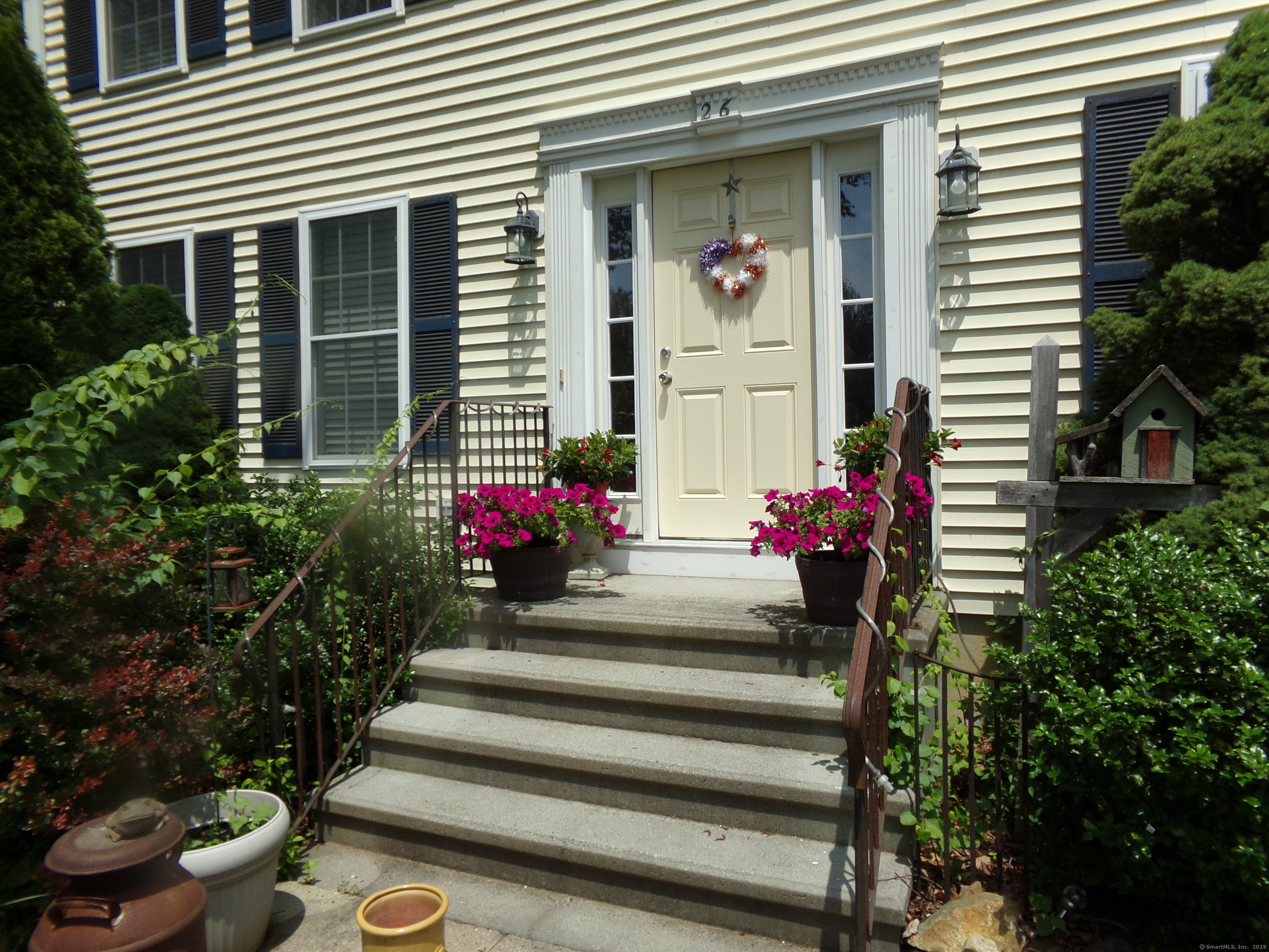 26 Julia Lane