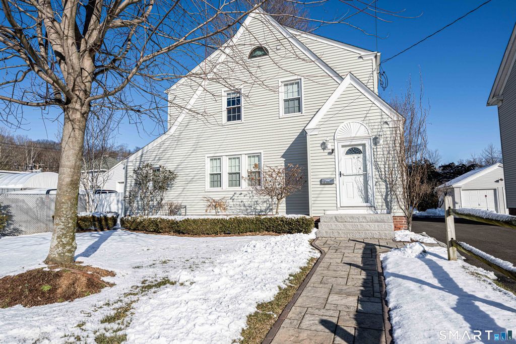 Photo of 18 Day Spring Avenue, Hamden, CT 06518 (MLS # 24149652)