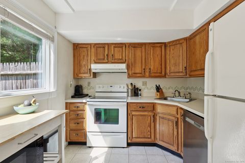 Tiny photo for 2 Farmington Meadow Drive #2, Farmington, CT 06032 (MLS # 24118546)