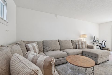 Tiny photo for 2 Farmington Meadow Drive #2, Farmington, CT 06032 (MLS # 24118546)