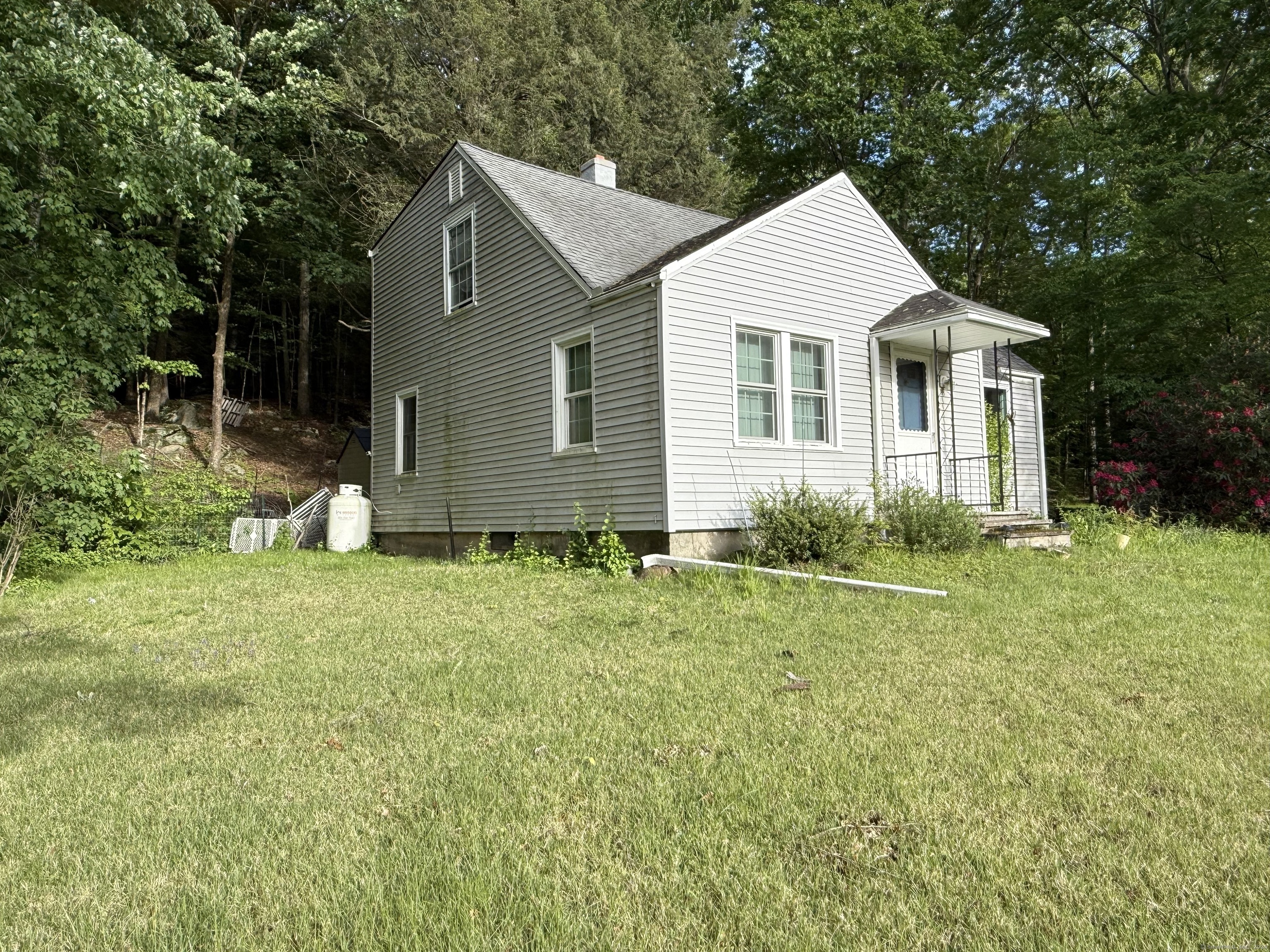 87 Munson Road, Beacon Falls, Connecticut image 2