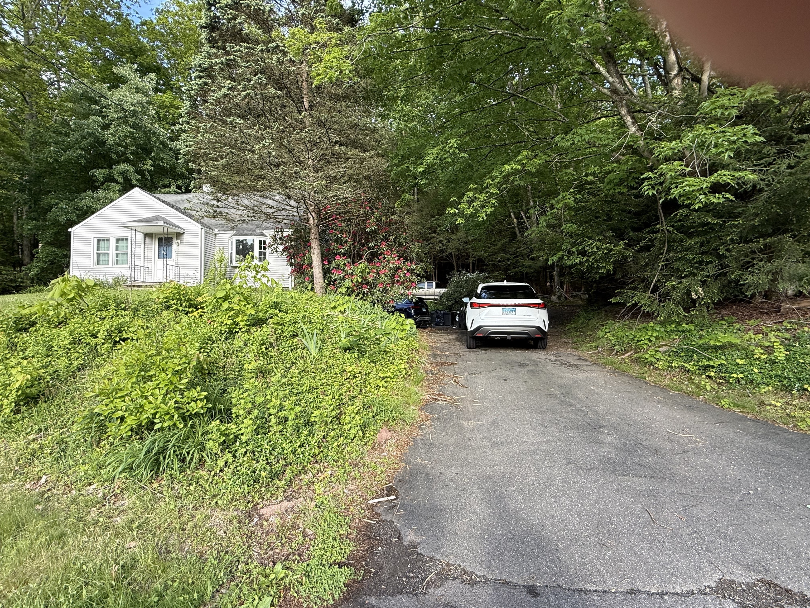87 Munson Road, Beacon Falls, Connecticut image 3