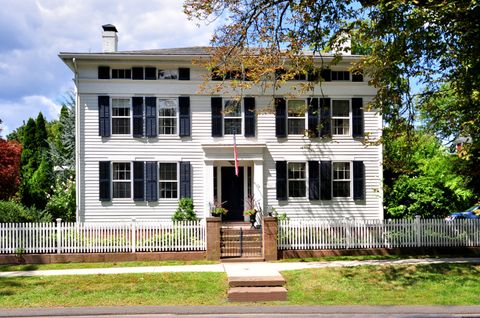 A home in Farmington